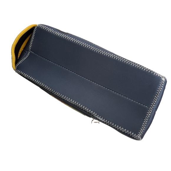 VW Volkswagen Neoprene Beetle Bag 3D Small Universal Flower Power Cosmetic Brisa - Picture 7 of 9